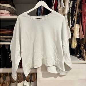 Aerie Off-White Women's Sweatshirt